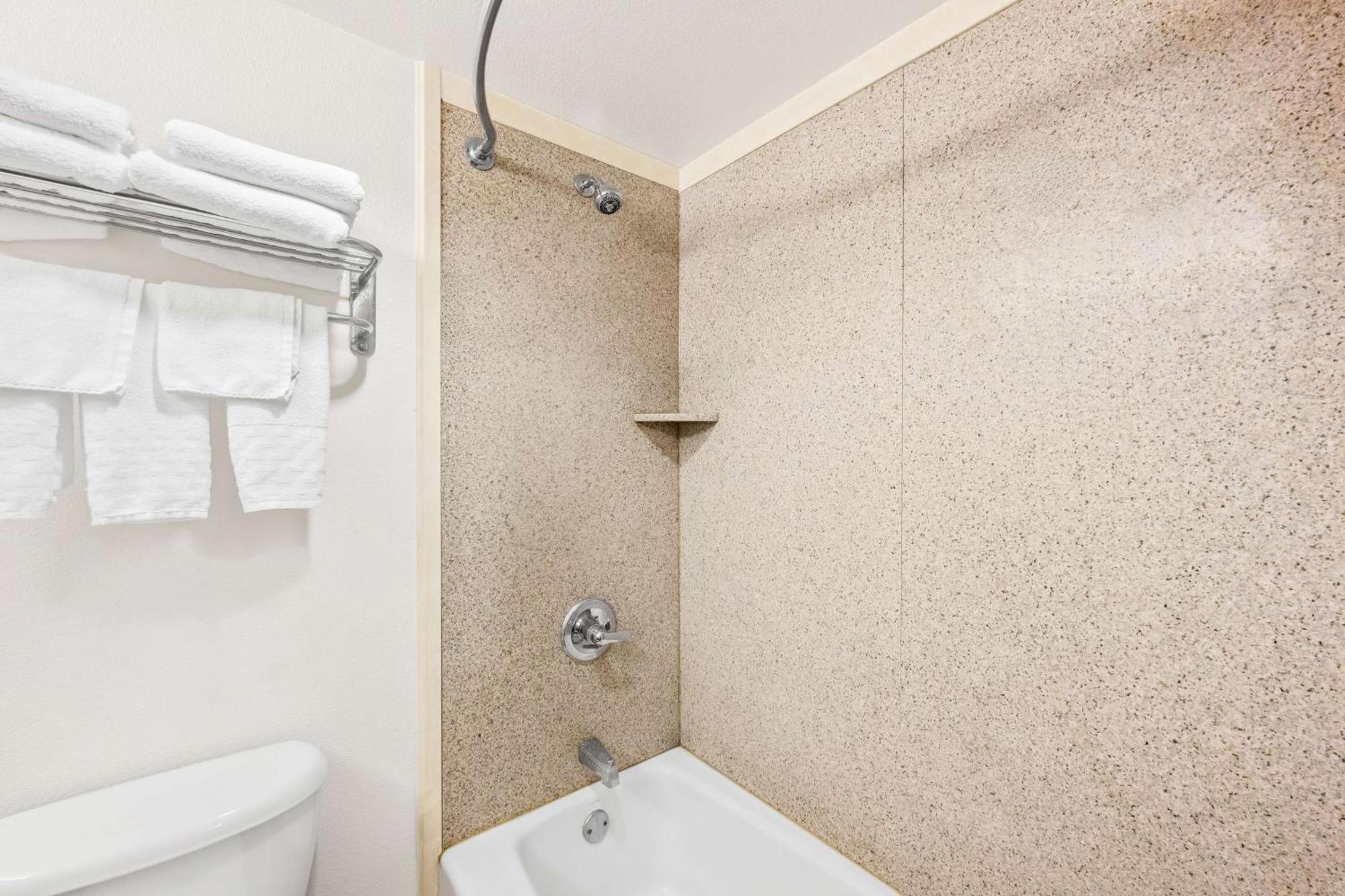 Surestay Plus Hotel By Best Western Lubbock Medical Center Exteriör bild
