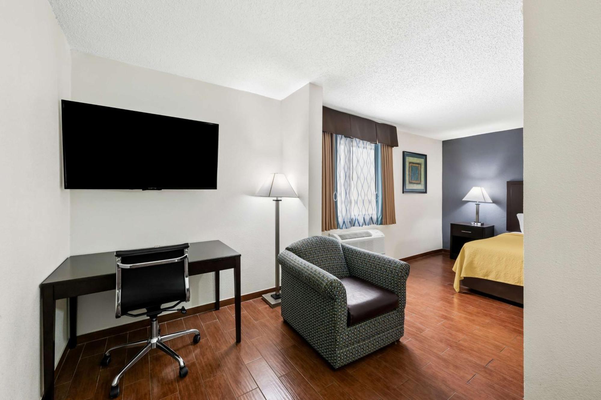 Surestay Plus Hotel By Best Western Lubbock Medical Center Exteriör bild