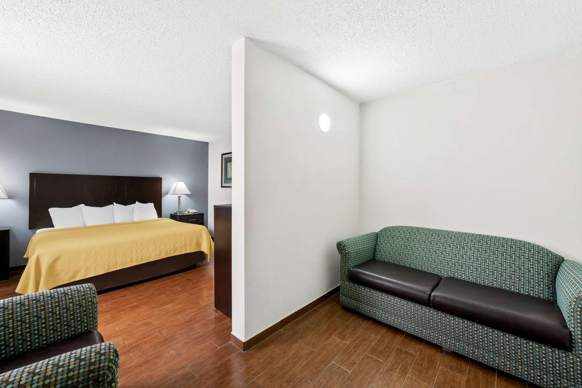 Surestay Plus Hotel By Best Western Lubbock Medical Center Exteriör bild