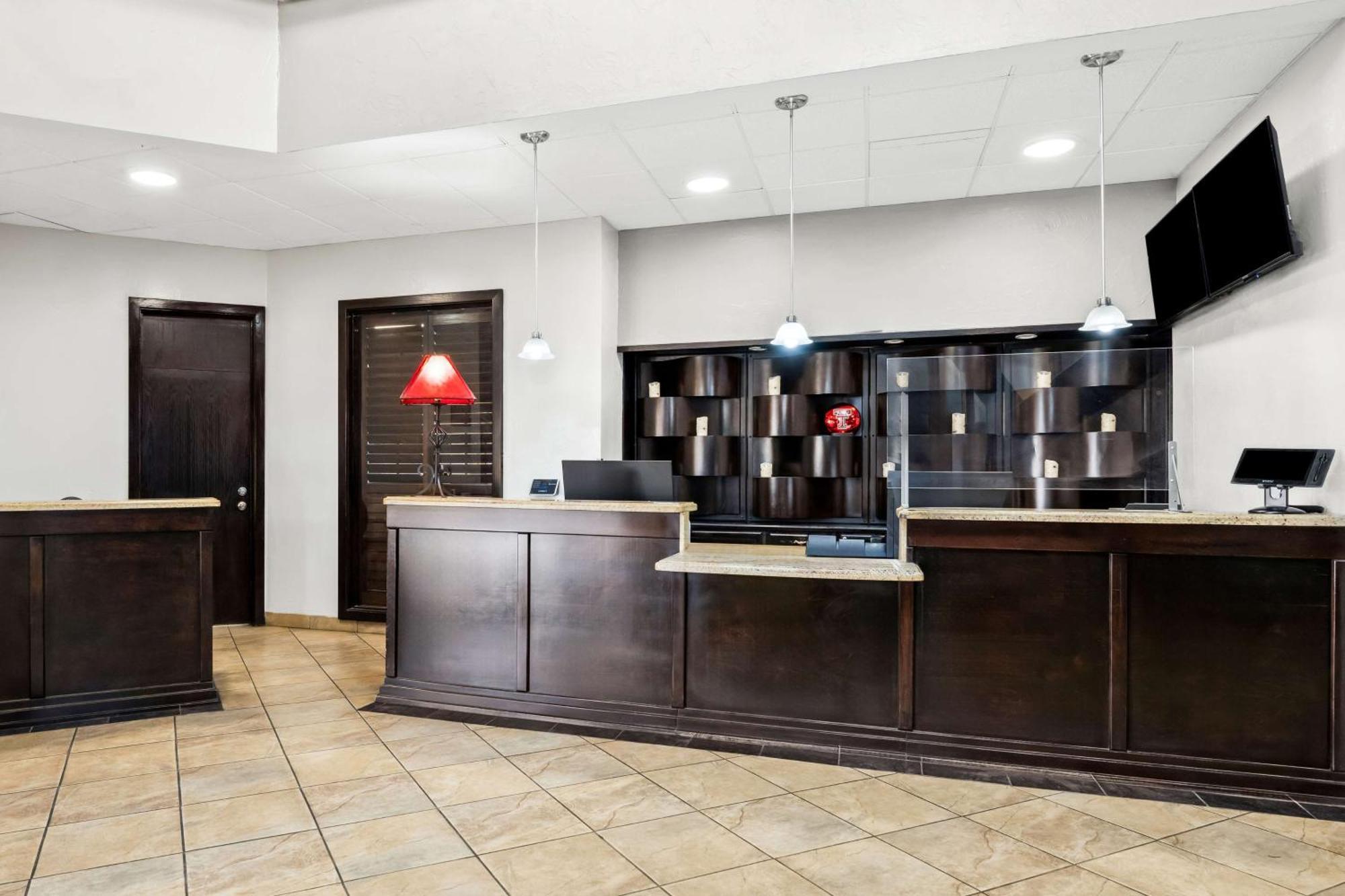 Surestay Plus Hotel By Best Western Lubbock Medical Center Exteriör bild