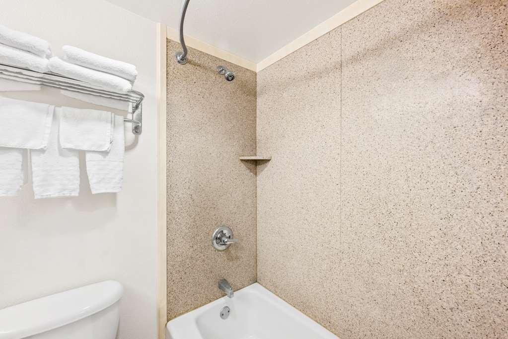 Surestay Plus Hotel By Best Western Lubbock Medical Center Rum bild