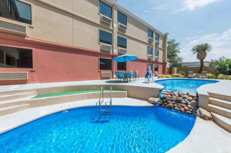 Surestay Plus Hotel By Best Western Lubbock Medical Center Exteriör bild